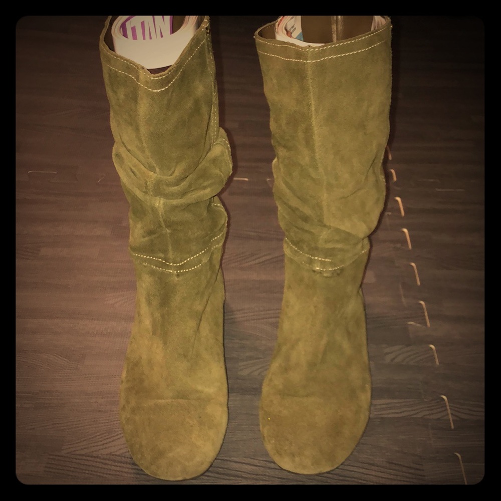 Slouchy boots
